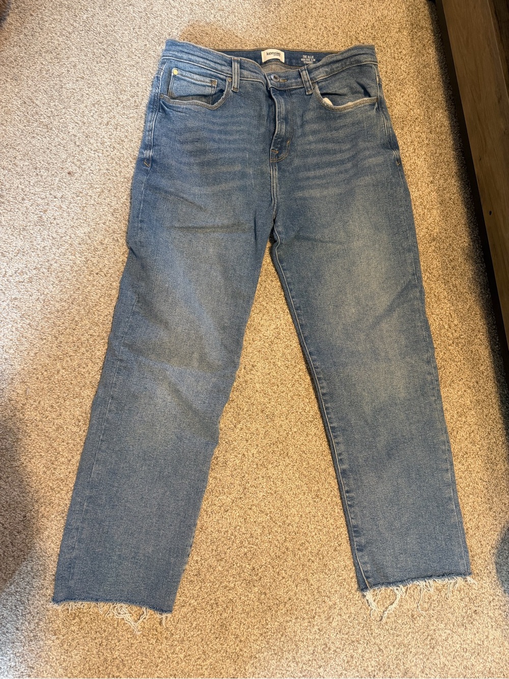 High-Rise Straight Leg Raw Hem Jeans in Medium Blue